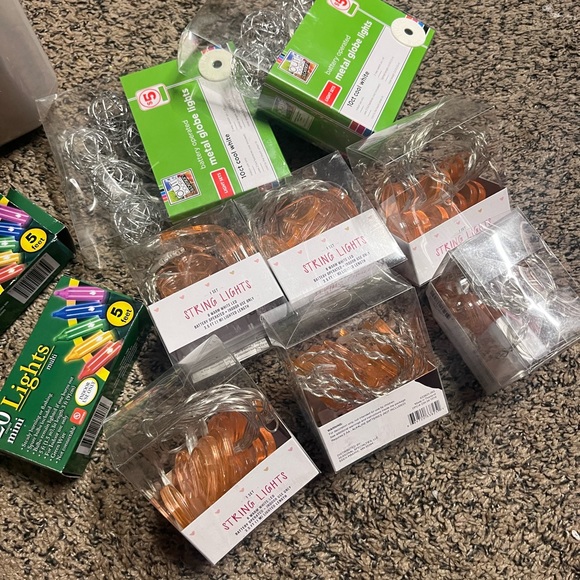 Dfferent strands of battery operated lights. 6 heart, 2 globe and 2 multi color. - Picture 2 of 6